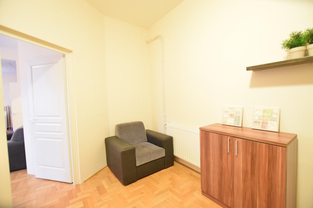 Budget Apartment By Hi5 - Feherhajo Budapest Eksteriør bilde